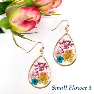 Handmade Dried Flower Botanical Resin Earrings , Real Pressed Flowers Jewelry Gift for her image 3