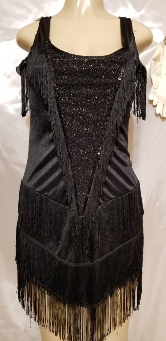 Wiggle Wiggle ---Little black dress