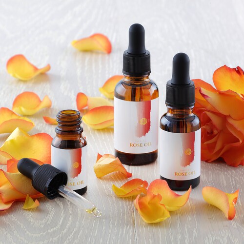 Aceite de rosa damascena orgánico – Luminosidad natural para el rostro