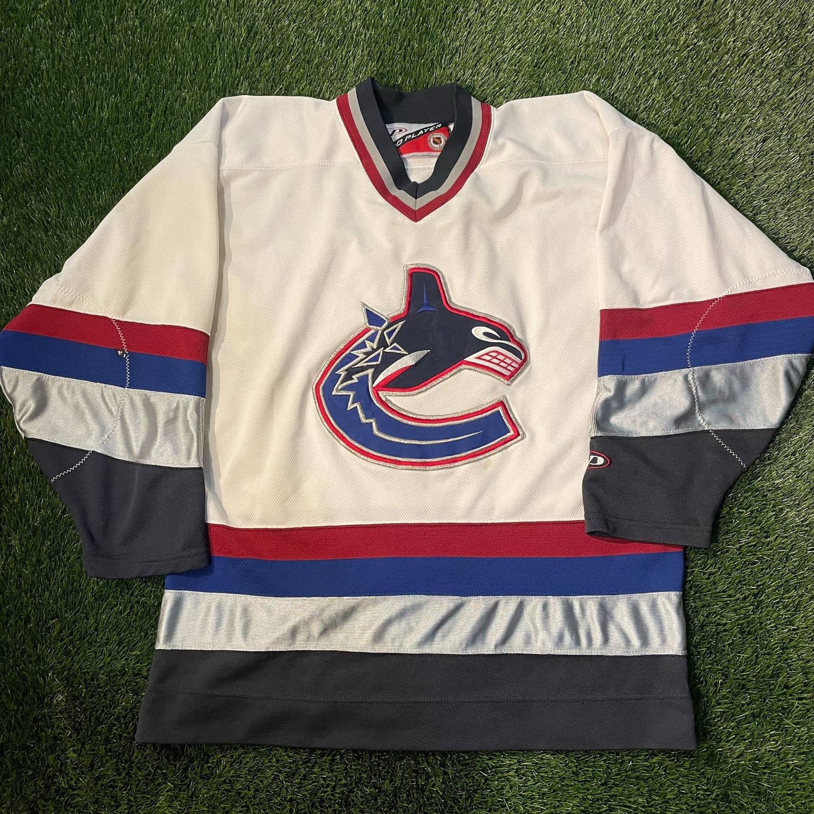 Authentic Vancouver Canucks Small CCM Jersey Alternate Gradient Orca