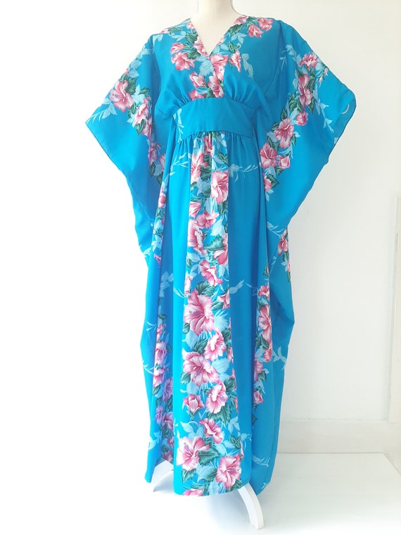 Vintage Never Worn Mint 70s Helena's Hawaii Caftan Ki… - Gem