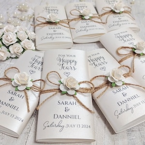 Per Happy tears Confezione di fazzoletti, Bomboniere personalizzate per matrimonio, Confezione per cerimonia di matrimonio, Fazzoletti per Happy tears, Fazzoletti personalizzati