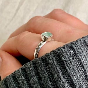 Customisable, Cornish, sea glass, ring, sterling silver, classic sea glass ring, hammered, vegan, handmade, everyday jewellery