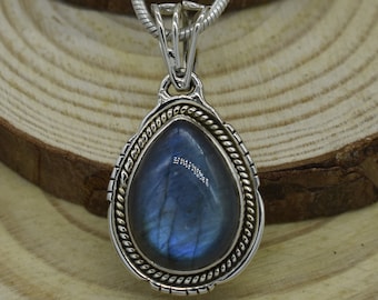 Natural Labradorite Pendant, 925 Sterling Silver Pendant, Labradorite Gemstone, Free Shipping, American Seller PJ-125