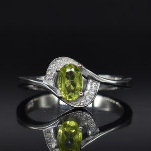 WOW Peridot Ring, 925 Sterling Silver Ring, Peridot Gemstone & CZ, Free Shipping, American Seller GR643