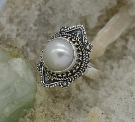 Real pearl ring in silver discount