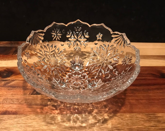 Snowflake Nut & Candy Vintage Glass Dish