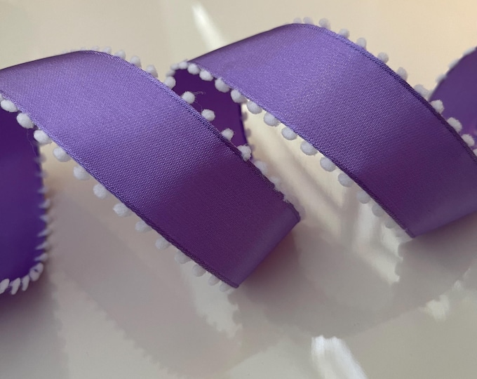 1.5” Light Purple Wired Ribbon With White Pom Poms