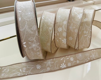 1.5” Beige & White Flower Patten Wired Ribbon - Sold By The Yard