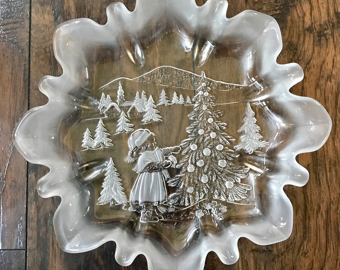 Frosted Glass Vintage Christmas Platter