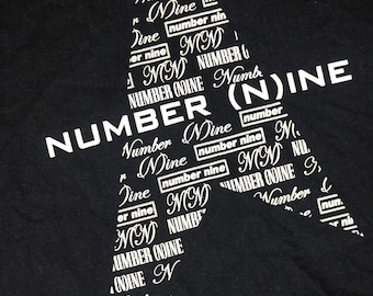 Camiseta con el número nueve y el logotipo de Marlboro, diseñador de moda punk