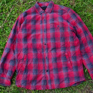 Camisa de manga larga con botones y sherpa a cuadros rojos de marcas japonesas