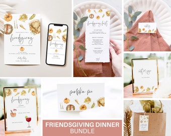 Puede incluir: Un conjunto de tarjetas imprimibles para una cena de Friendsgiving. Las tarjetas presentan ilustraciones de acuarela de calabazas, hojas y otros elementos otoñales. El texto en las tarjetas incluye "Friendsgiving", "Tarta de calabaza" y "Firma de invitados".