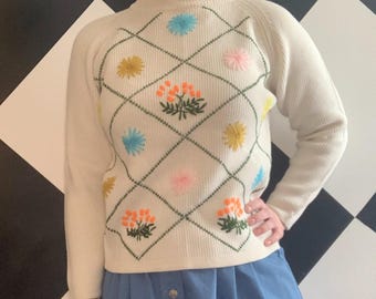 Vintage 1990s Floral Embroidery Spring Sweater