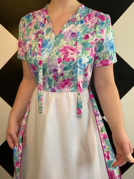 Vintage 1980s Fit and Flare Floral Tie Neck Dress - image 5