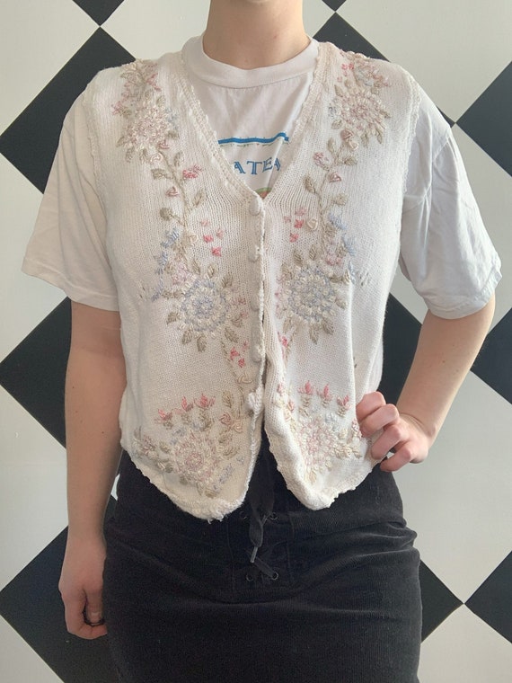 Vintage 1990s Floral Embroidered Knit Sweater Vest - image 2