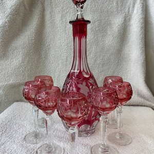 Cranberry Cut to Clear Crystal Liquor Decanter with stopper and 7 glasses