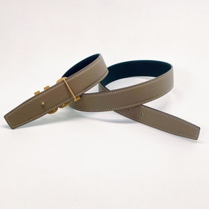 Lo, uma pulseira reversível feita à mão em couro de bezerro genuíno de 32 mm, um testemunho adequado de classe, cinta de substituição digna para fivelas de 32 mm.