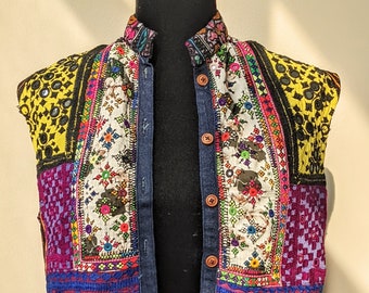BOHO jacket/Embroidered Patchwork Sleeveless jacket in Medium size/ Patchwork / Handmade jacket/Outerwear/blazer/Gift for her