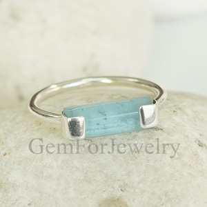 Raw Aquamarine Ring, Vertical Bar Ring, Stackable Band Ring, March Birthstone Jewelry, Sterling Silver Ring, Handmade Ring, Birthday Gift