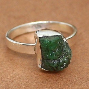 Raw Emerald Ring, Emerald Uncut Rough Jewelry, Handmade Sterling Silver Ring, Boho Ring, May Birthstone Ring, Statement Ring, Crystal Ring