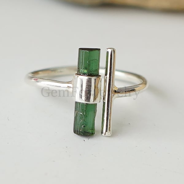 Grüner Turmalin-Bleistiftring, roher Turmalin-Stickring, verstellbarer Ring, Oktober Birthstone Ring, handgefertigter Silberring, Geschenk für Mädchen's