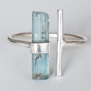 Raw Aquamarine Ring, Spiral Band Ring, Two Stone Ring, Silver Handmade Ring, Adjustable Silver Stick Ring, March Birthstone, Gift for Mom