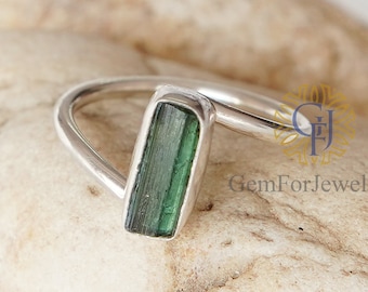 Green Tourmaline Pencil Ring, Raw Tourmaline Stick Ring, Twisted Band Ring, October Birthstone Ring, Silver Handmade Ring, Gift For Girl's