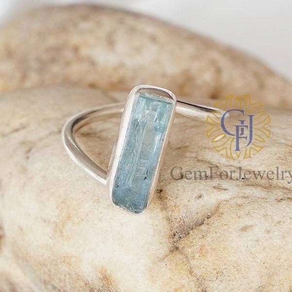 Raw Aquamarine Ring, Aquamarine Pencil Ring, Twisted Band Ring, March Birthstone Jewelry, Silver Handmade Ring, Unique Ring, Gift For Her