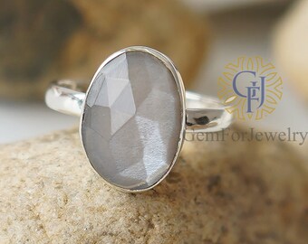 Zilveren glans maansteenring, natuurlijke grijze maansteen, roosgeslepen cabochon, kristallen ring, gefacetteerde edelsteenring, geboortesteensieraden
