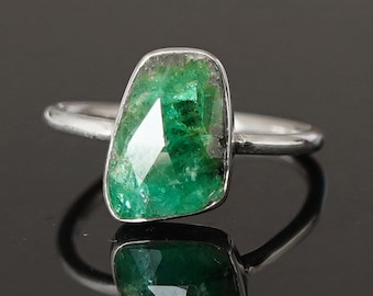 Emerald Rose Cut Ring, Natural Green Stone, Silver Handmade Ring, Emerald Jewelry, Natural Gemstone, Sterling Silver, May Birthstone Ring
