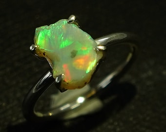 Bague opale de feu brute, bague en argent opale d'Éthiopie, bague pour femme, bague de naissance d'octobre, bague en pierre brute, bague faite main, bague de fiançailles