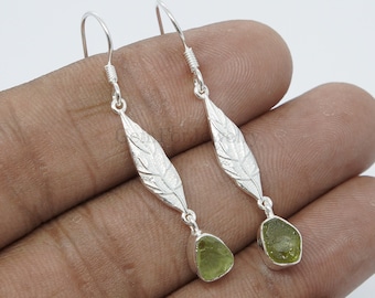 Raw Peridot Crystal Earrings, Silver Leaf Earrings, Natural Green Peridot, Dangle Drop Earring, 925 Sterling Silver, August Birthstone, Gift