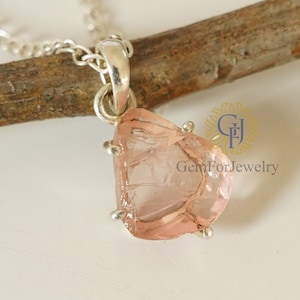 Pendentif en cristal de quartz rose brut, pendentif de collier en argent quartz rose, bijoux en pierre brute, pendentif en cristal, pierre précieuse curative, cadeaux pour elle