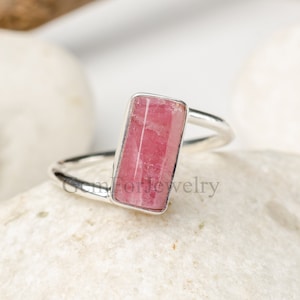 Pink Tourmaline Ring, Twisted Band Ring, Raw Pink Tourmaline Jewelry, October Birthstone, Tourmaline Stick Ring, Handmade Ring, Gift For Mom