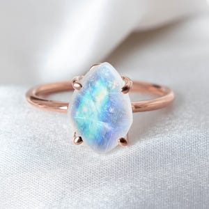 Moonstone Rose Gold Plated Ring, Raw Rainbow Moonstone Ring, Handmade Ring, Uncut Gemstone Ring, Crystal Moonstone Jewelry, June Birthstone