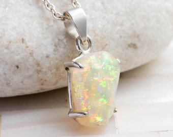 ラブラドライトネックレスペンダント、ブルーラブラドライトクリスタル