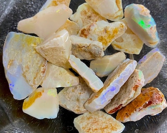 14-22 mm weißer australischer Opal rauer, natürlicher unbehandelter blauer grüner Feueropal, feine Qualität