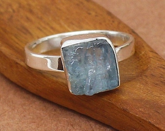 Raw Aquamarine Ring, Aquamarine Crystal Ring , Gifts For Her, Raw Stone Ring, Natural Gemstone Ring, Statement Silver Ring