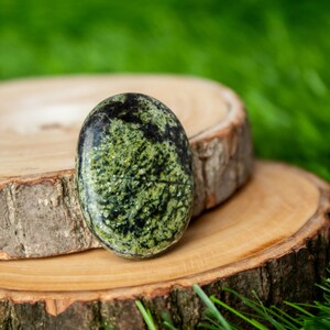 Natural Green Serpentine Oval Cabochon, Healing Crystals and Stones, Worry Stone Chakra, Throat Chakra Crystals, Meditation, Loose Gemstone