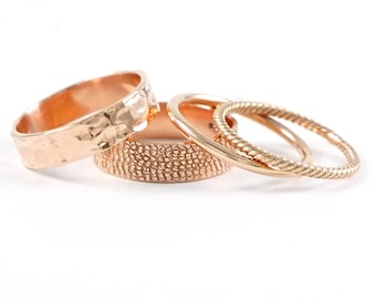 14k Rose Gold Filled Ringe, 4 stapelbare Bandringe Set, Rosegold über Sterlingsilber, minimalistischer Stapelring, Schmuck