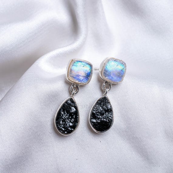 再販】天然アクアマリン＆水晶 ピアス アクアマリン - ピアスの人気