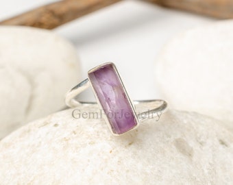 Raw Amethyst Ring, Twisted Band Ring, Amethyst Pencil Ring, Raw Crystal Ring, February Birthstone Jewelry, Handmade Ring, Unique Gift Ring