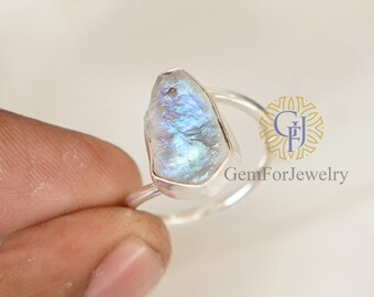 天然レインボームーンストーンリング、ブルーファイアムーンストーン