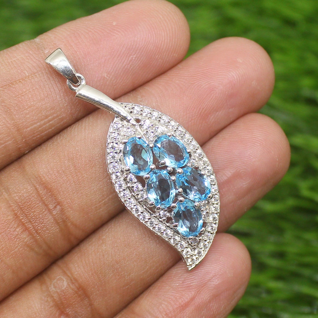 トパーズリーフペンダントネックレス、ブルートパーズネックレス