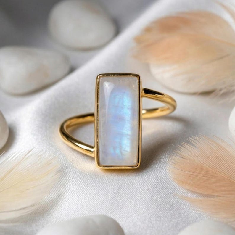 RAINBOW MOONSTONE 14K Gold Ring, Vintage Twisted Band, Engagement Birthstones Rings, Birthday Gift, Gold Ring, Gift for Her