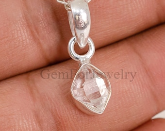 Ciondolo con diamante Herkimer grezzo, ciondolo con diamante, gioiello con pietra portafortuna di maggio, ciondolo con cristallo grezzo, gioiello in argento fatto a mano, regalo con pietra portafortuna di aprile