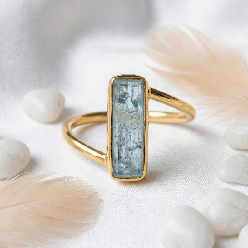 Raw Aquamarine 14K Gold Ring, Vintage Twisted Band, Engagement Birthstones Rings, Birthday Gift, Gold Ring, Gift for Her