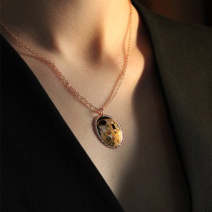 Gustav Klimt de kus-ketting • Handgemaakte sieraden • Gustav Klimt-kus-afdruk • Cadeau voor vrouw • Perfect cadeau voor haar • Kunsthangerketting