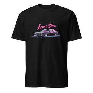 クラシックカーファンのためのローアンドスロー 1980 年代 シボレー モンテカルロ ローライダー メンズ T シャツ